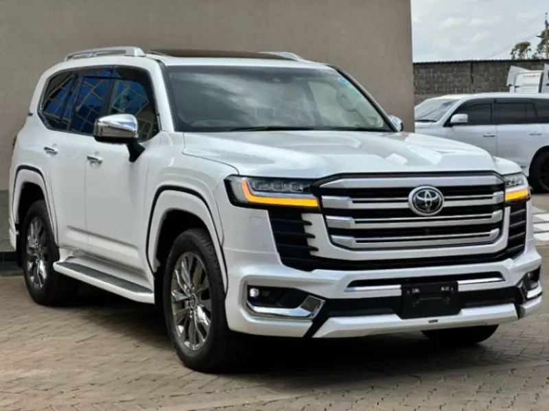 Toyota LAND CRUISER 300 LC300   - 2023