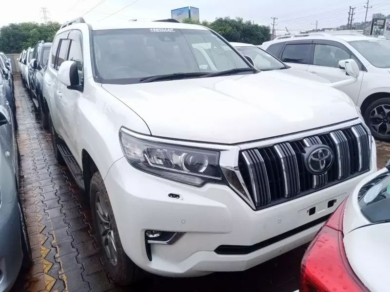 Toyota Landcruiser Prado   - 2019