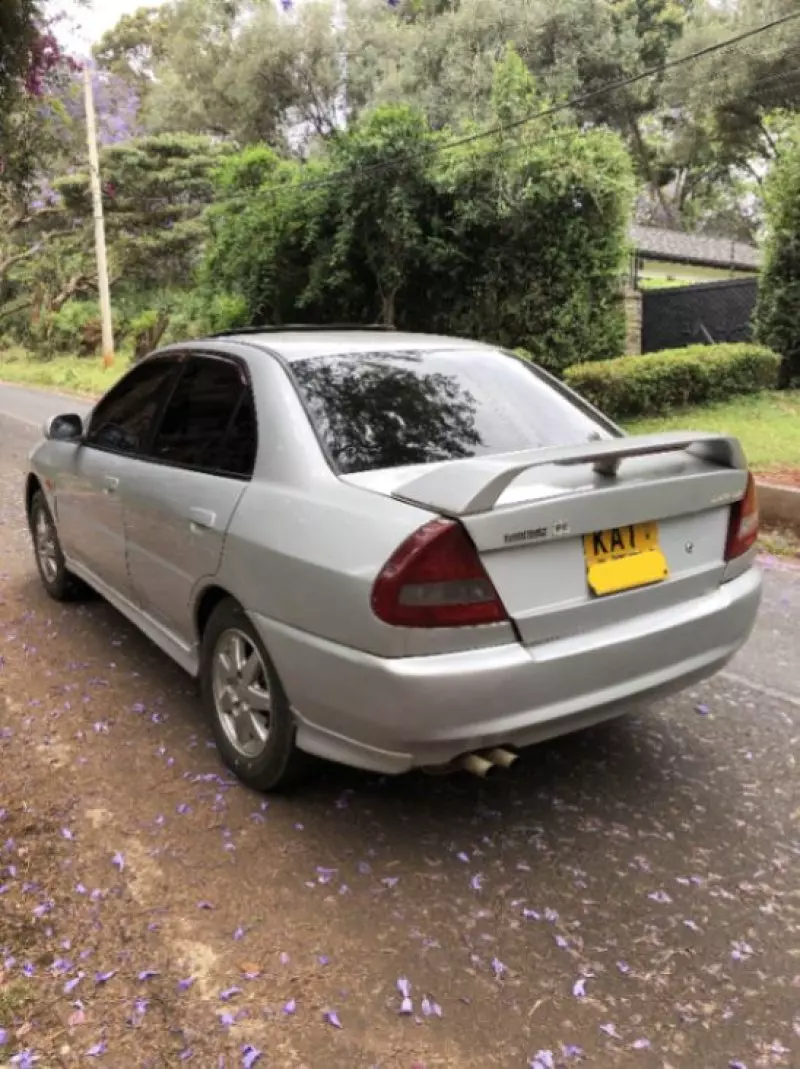 Mitsubishi Lancer   - 1997