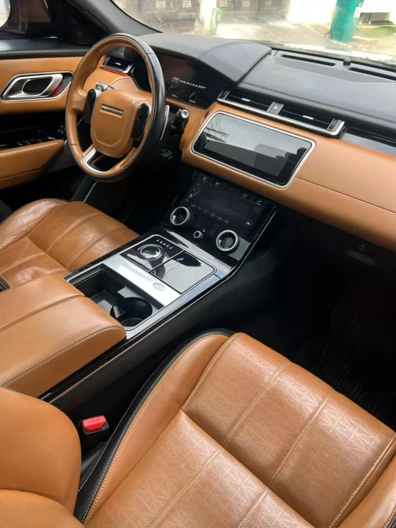 Land Rover Range Rover Velar   - 2019