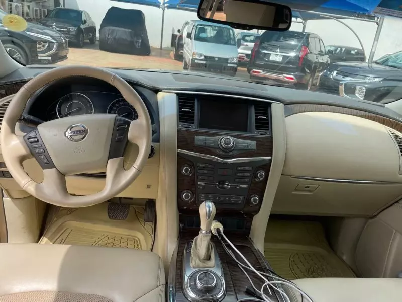 Nissan Patrol   - 2011