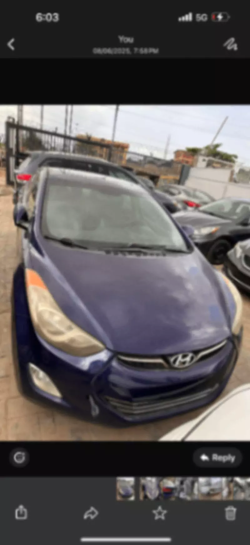 Hyundai Elantra   - 2011