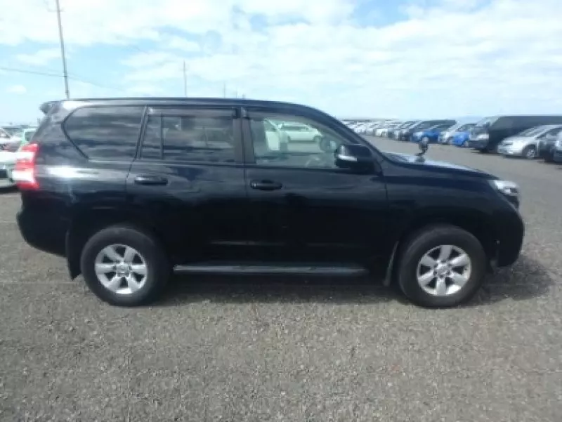Toyota Landcruiser Prado   - 2017