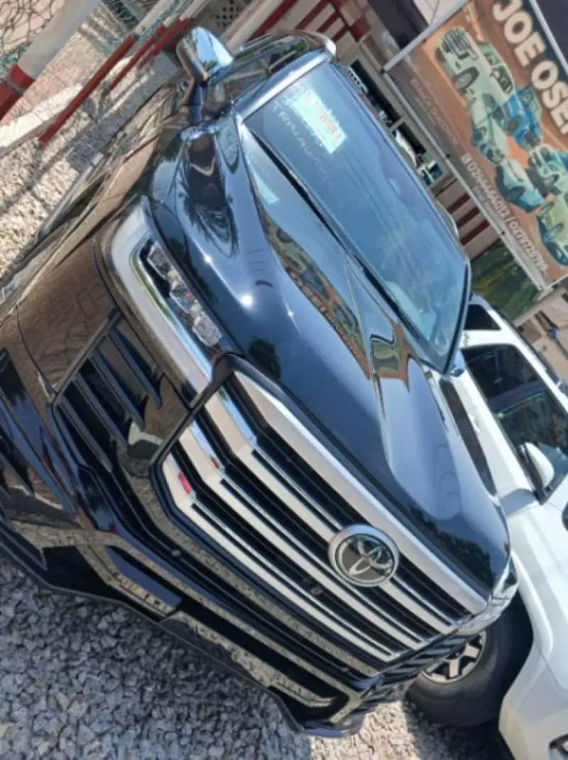 Toyota Land Cruiser VX