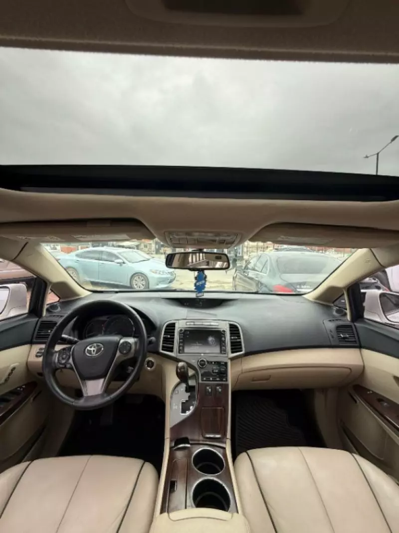 Toyota Venza   - 2013