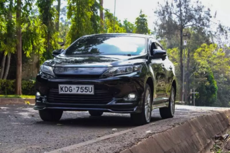 Toyota Harrier   - 2015