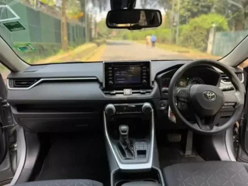 Toyota RAV 4   - 2020