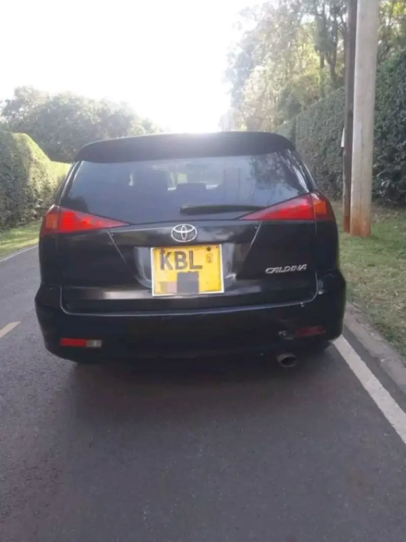 Toyota Caldina   - 2003