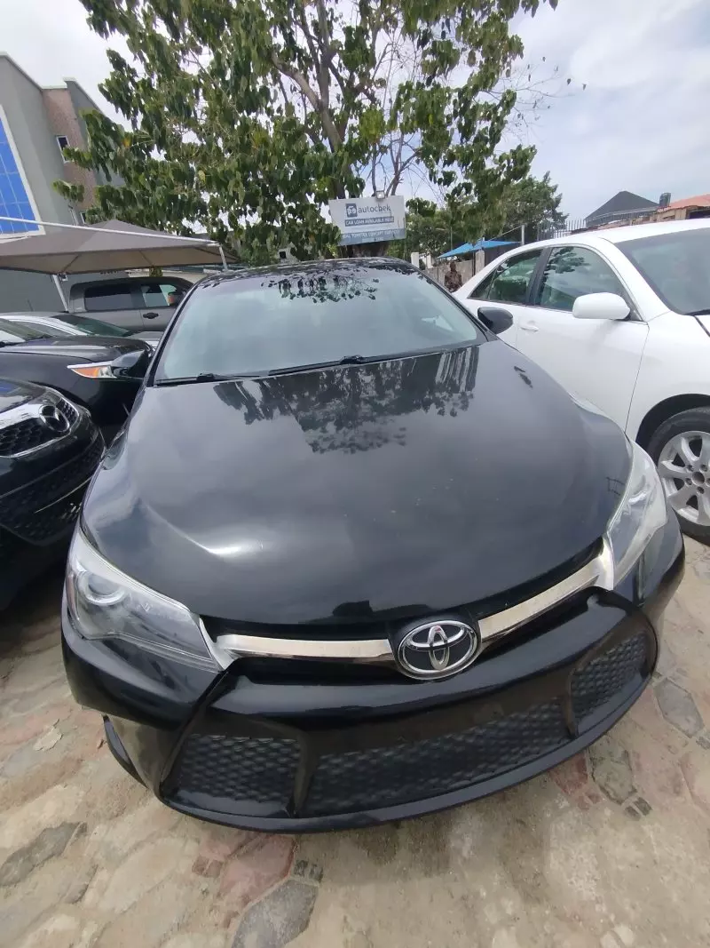 Toyota Camry   - 2015