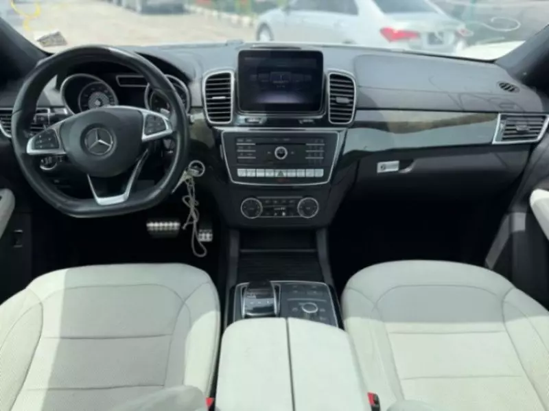Mercedes-Benz GLE 43 AMG   - 2017