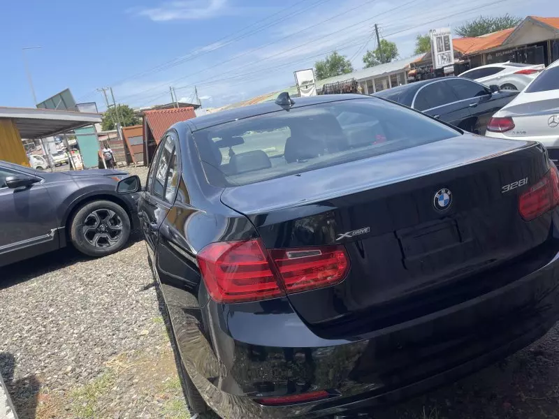 BMW 328i   - 2015