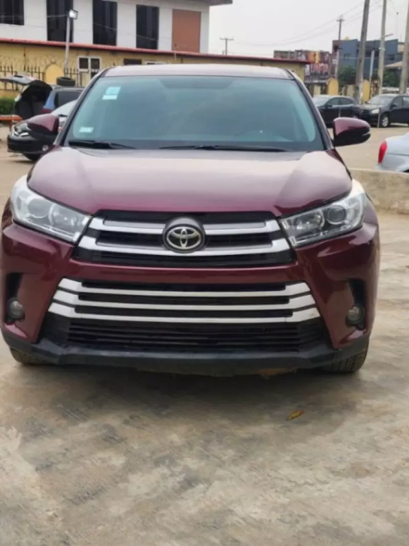 Toyota Highlander   - 2015