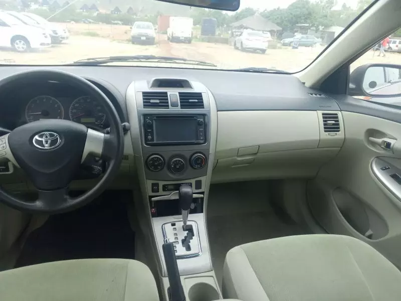 Toyota Corolla   - 2012