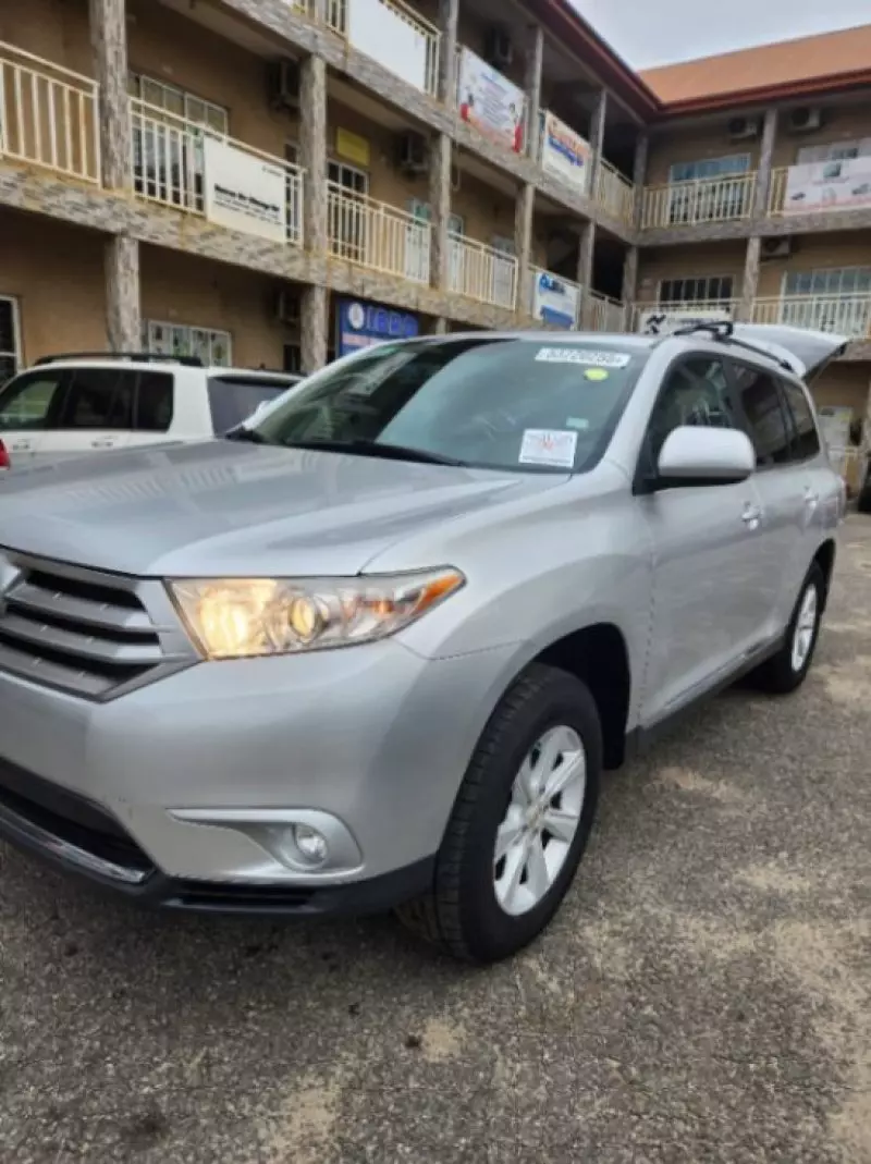 Toyota Highlander - 2012