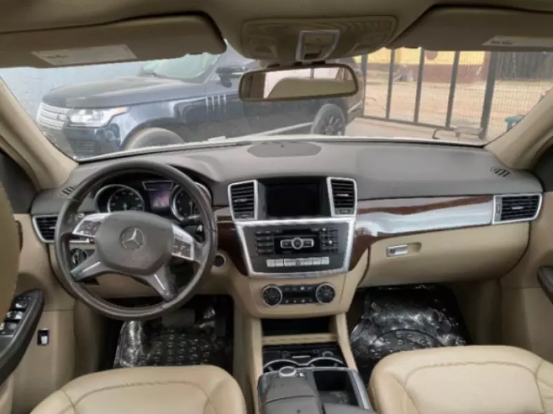 Mercedes-Benz ML 350   - 2012