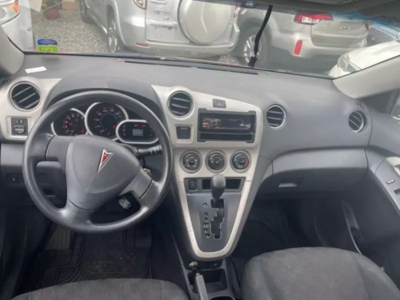 Pontiac Vibe   - 2009