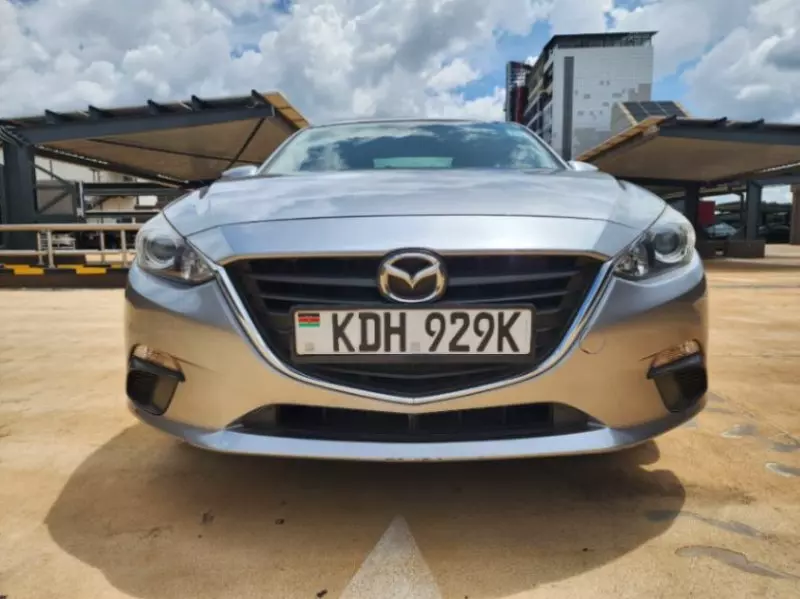 Mazda Axela    - 2015