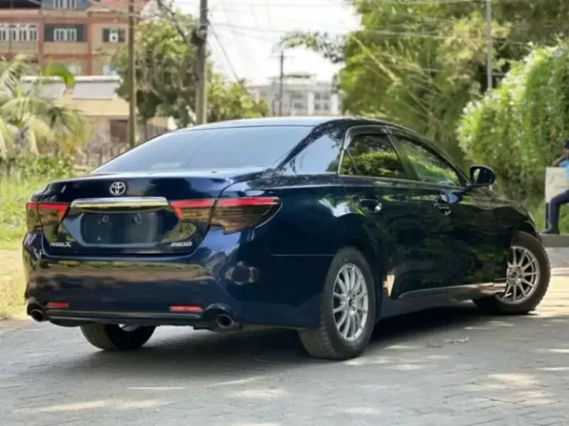 Toyota Mark X   - 2017