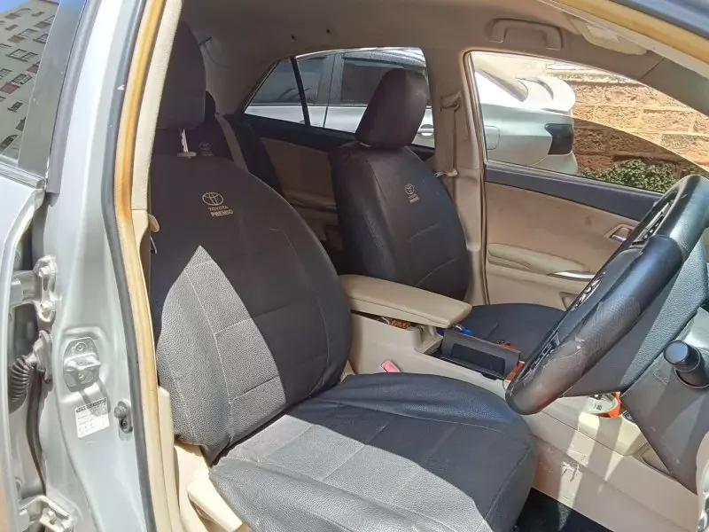 Toyota Premio    - 2015
