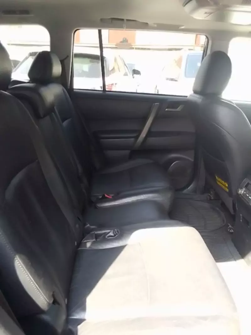 Toyota Highlander   - 2009