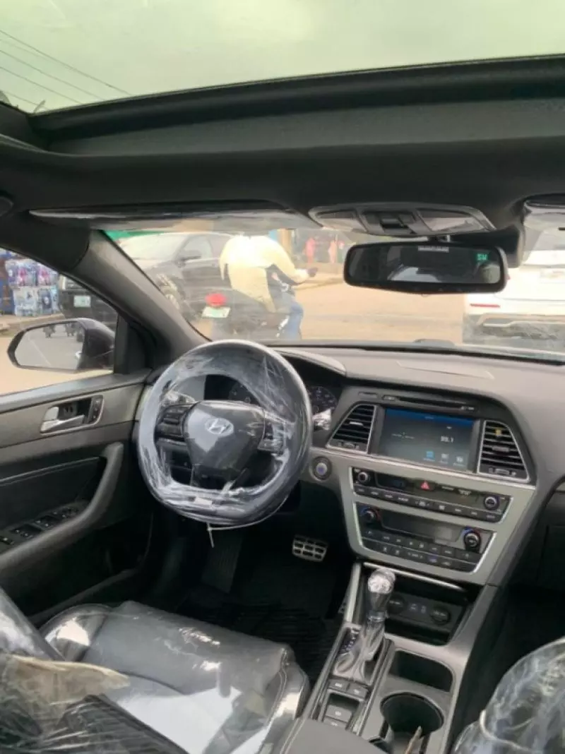 Hyundai Sonata   - 2015