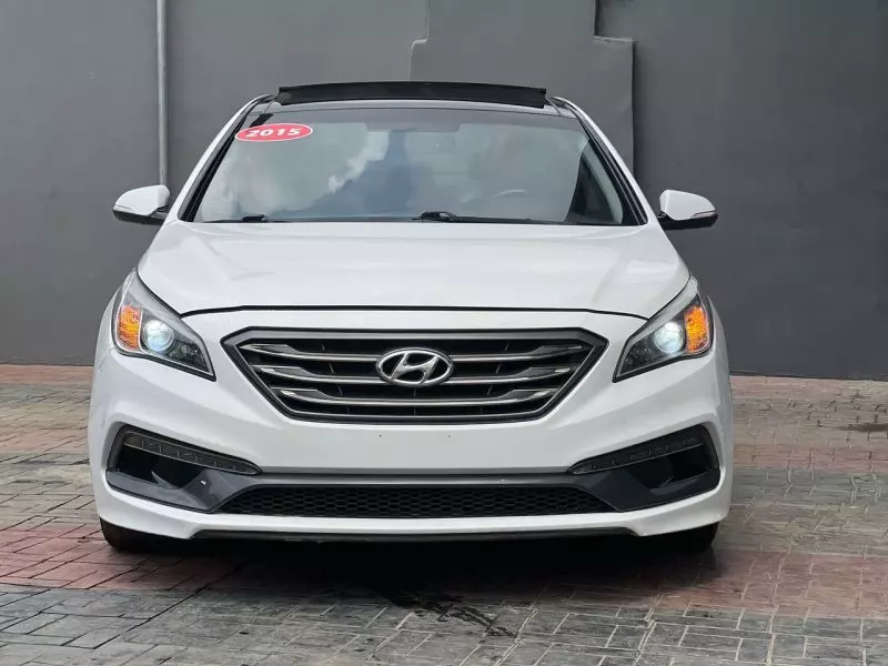 Hyundai Sonata   - 2015