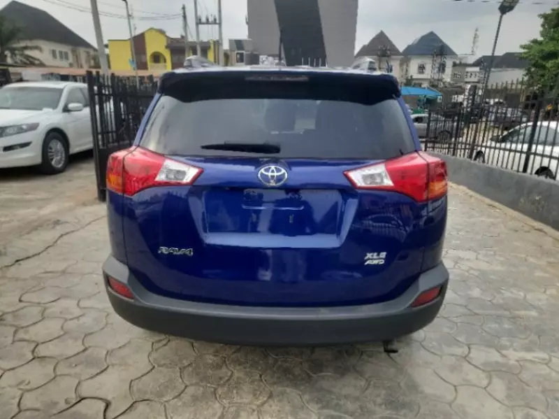 Toyota RAV4   - 2015