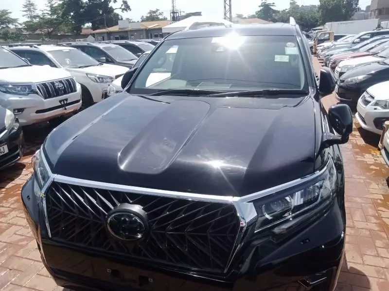 Toyota Landcruiser Prado   - 2017