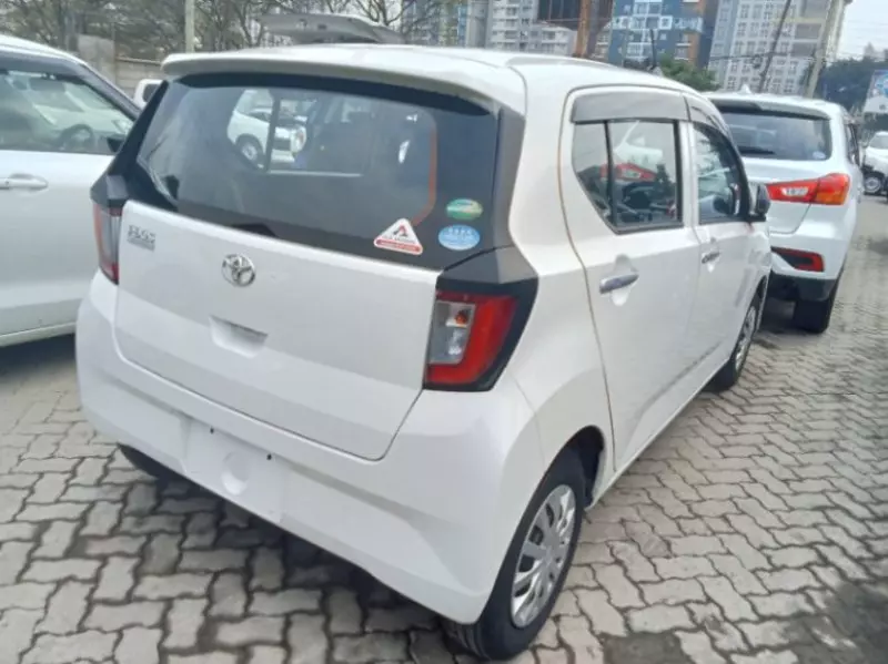 Toyota Pixis    - 2018