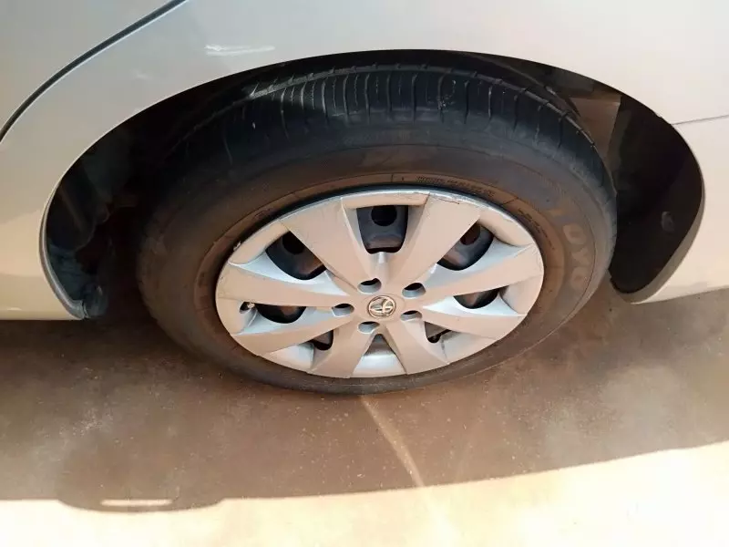 Toyota Premio    - 2012