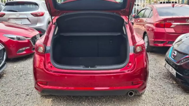 Mazda Axela    - 2018
