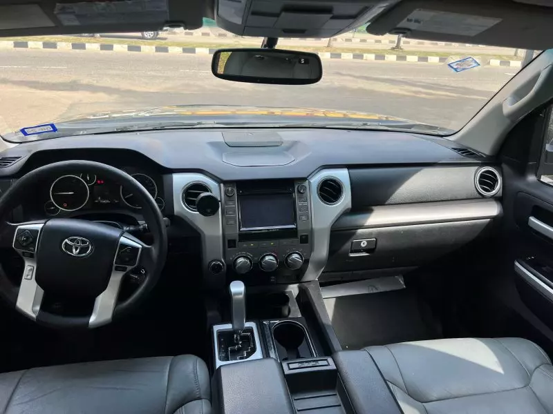 Toyota Tundra   - 2015