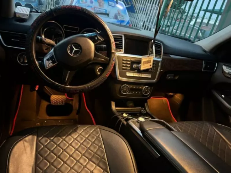 Mercedes-Benz ML 350   - 2012