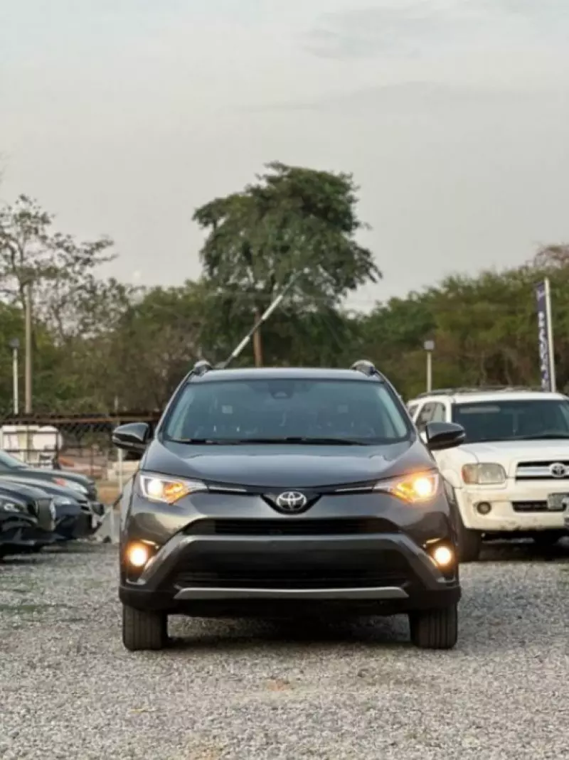 Toyota RAV 4   - 2018