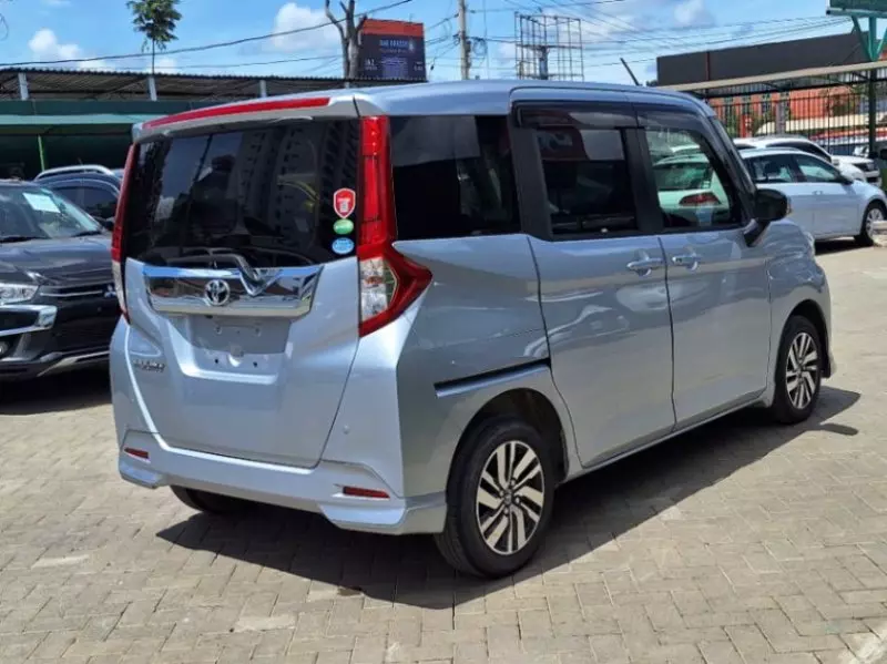 Toyota Roomy   - 2018