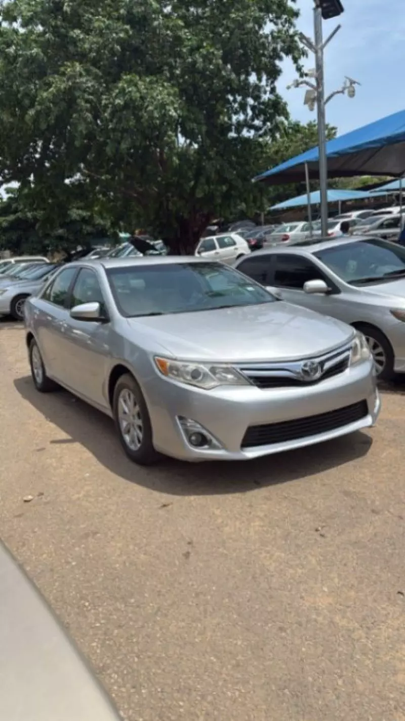 Toyota Camry   - 2012