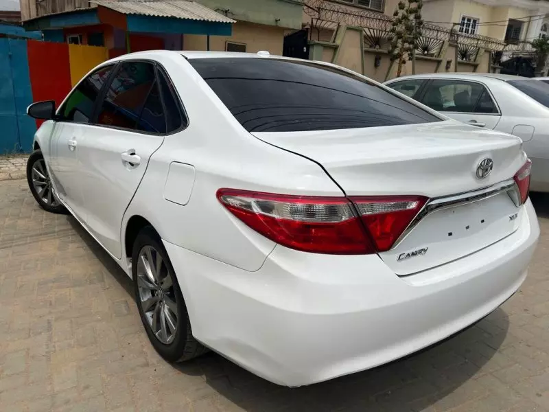 Toyota Camry   - 2015