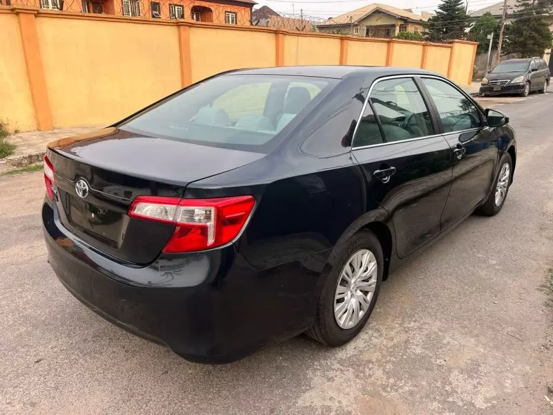 Toyota Camry   - 2012