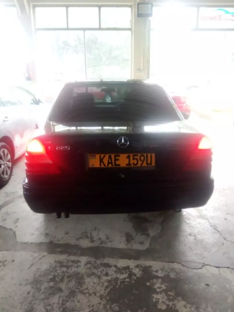 Mercedes-Benz C220   - 2002
