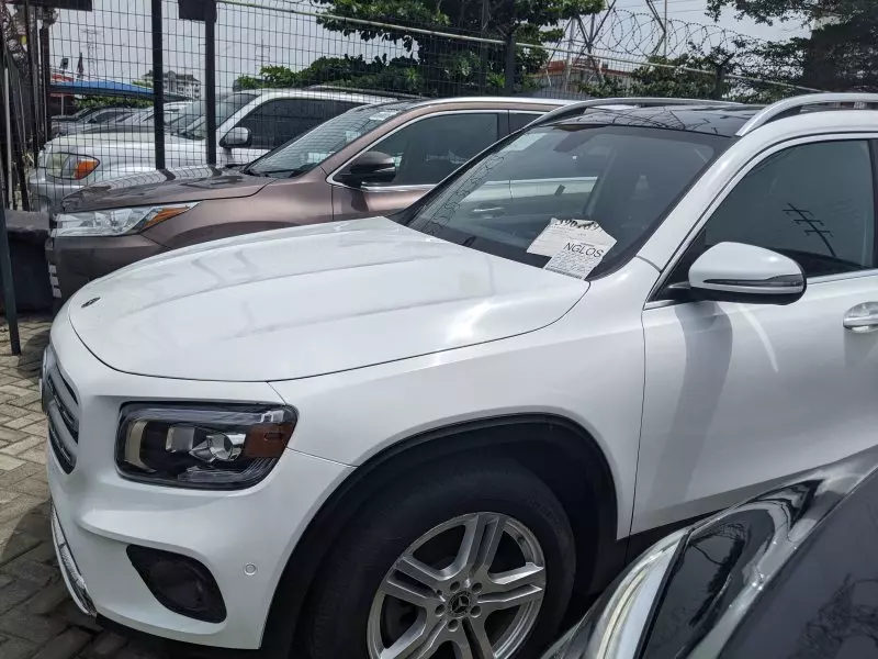 Mercedes-Benz GLB 250   - 2021