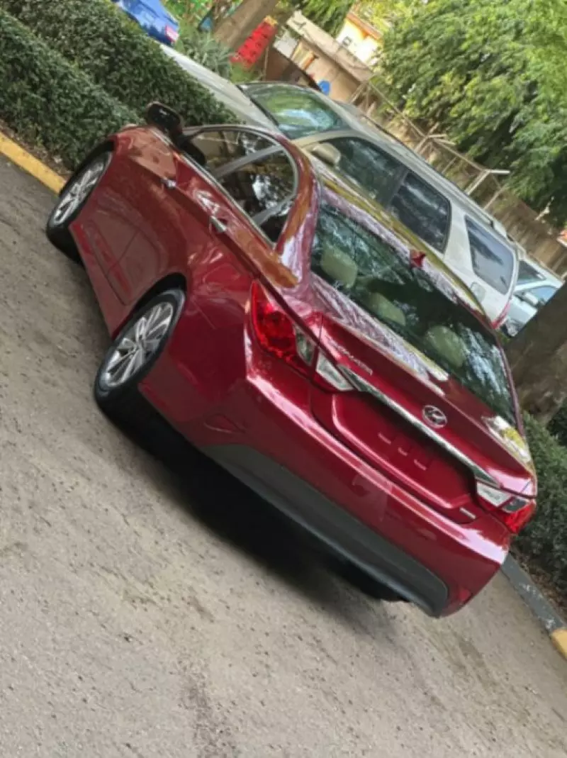 Hyundai Sonata   - 2014