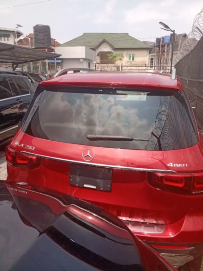 Mercedes-Benz GLB 250   - 2021