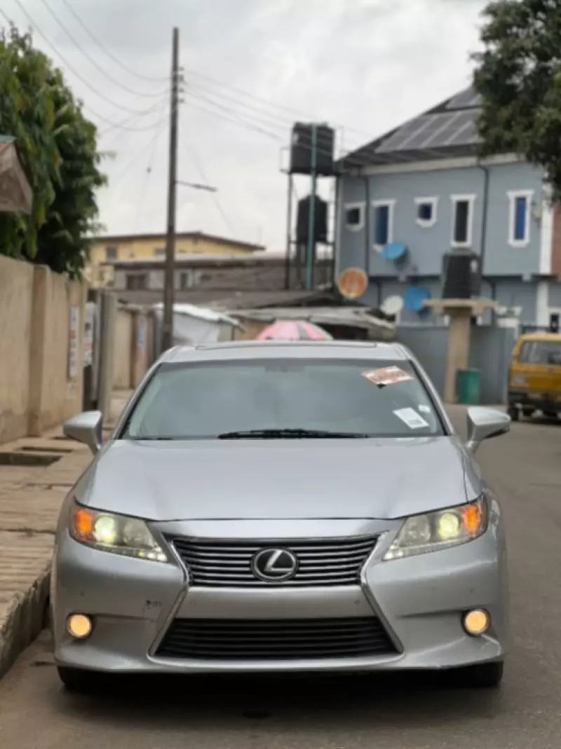 Lexus ES 350   - 2013