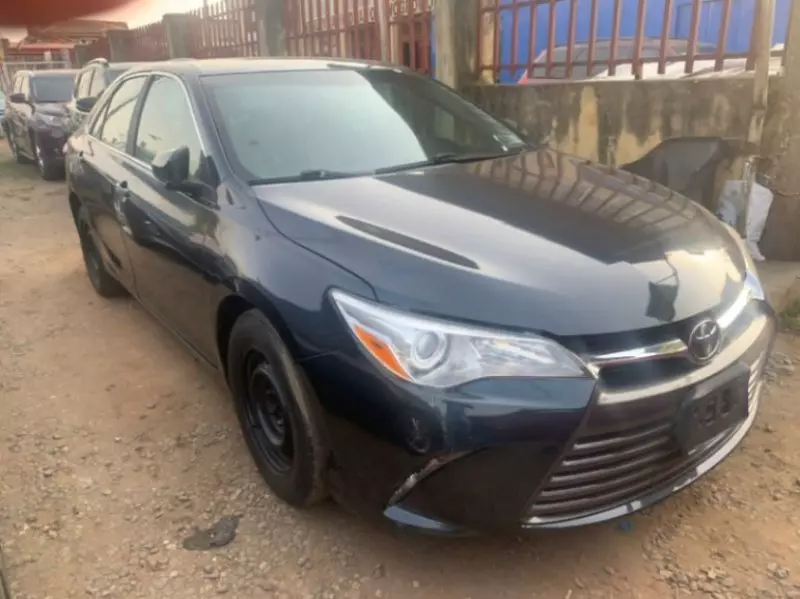 Toyota Camry   - 2016