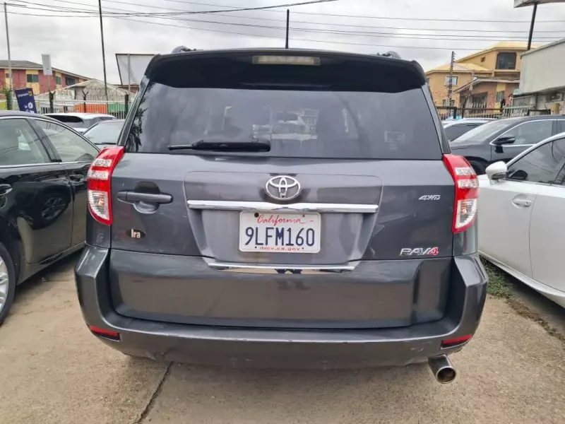 Toyota Rav4   - 2011