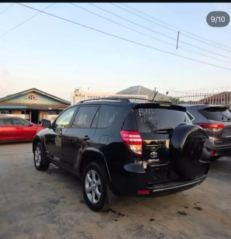 Toyota RAV4   - 2011
