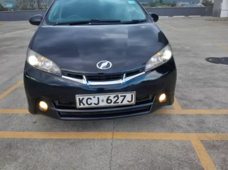 Toyota Wish   - 2013