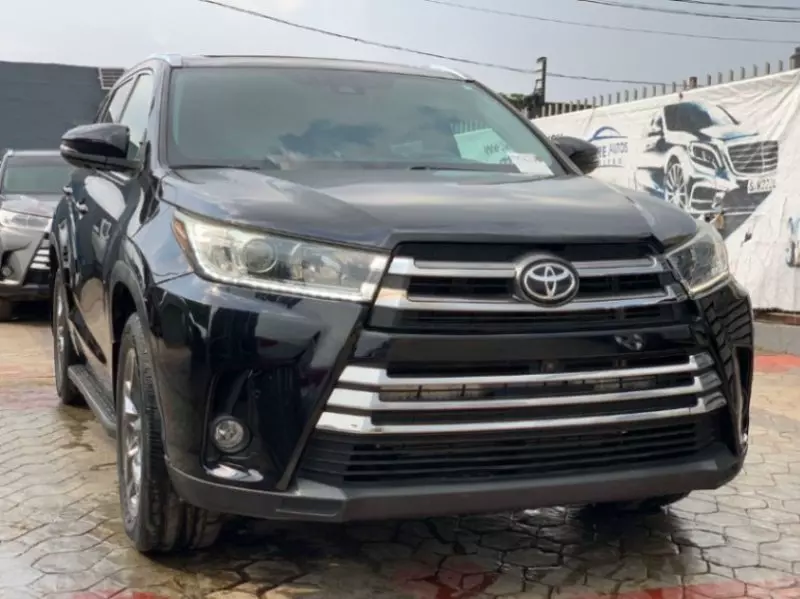 Toyota Highlander   - 2019