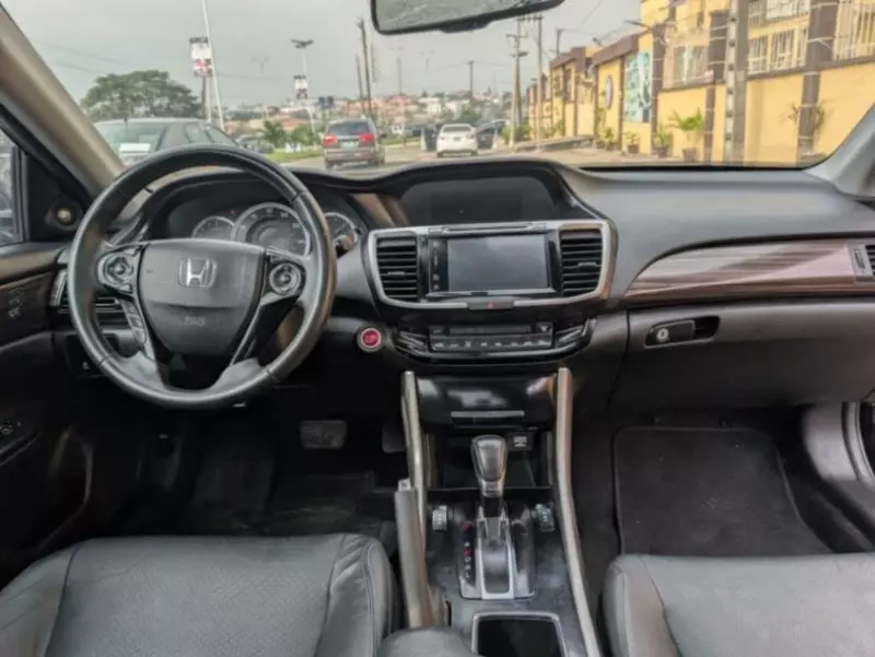 Honda Accord   - 2016