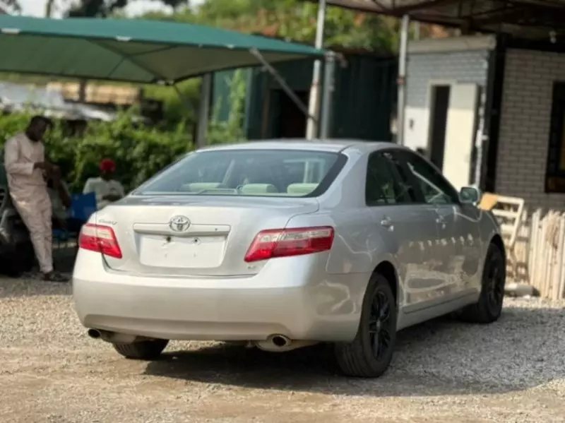 Toyota Camry   - 2008
